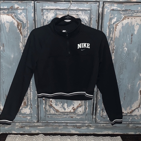 nike varsity fleece crop pullover